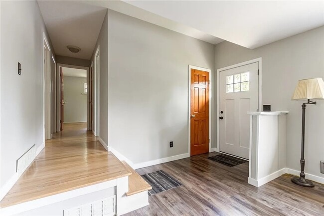 Building Photo - 73 Campus Dr