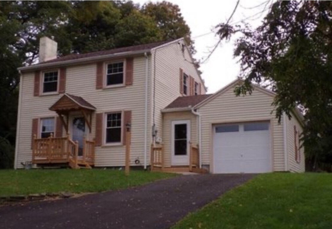 Foto principal - 1074 Vestal Ave