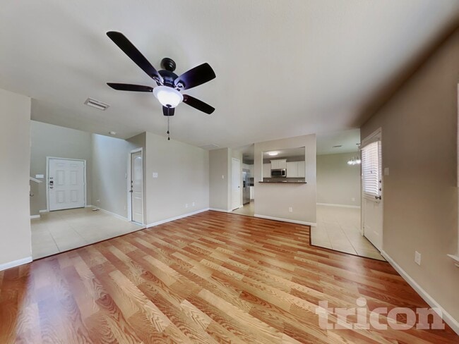 Foto del edificio - 334 Shoshone Ridge Dr