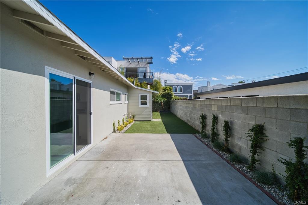 Foto principal - 926 Manhattan Beach Blvd