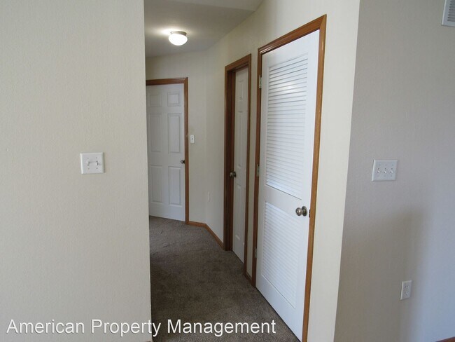 Building Photo - 3 br, 2 bath House - 2918 Brookville Dr