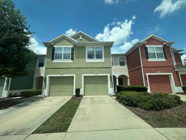 Building Photo - Amazing Neighborhood 3/3 W/Great Amenities!