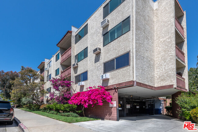 Foto del edificio - 530 S Barrington Ave