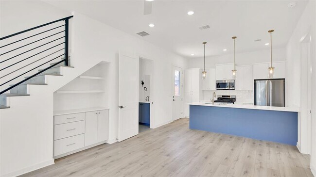 Foto del edificio - 6119 Atwood St