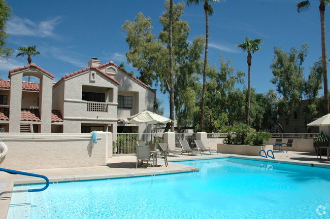 Primary Photo - La Jolla Cove Apartments