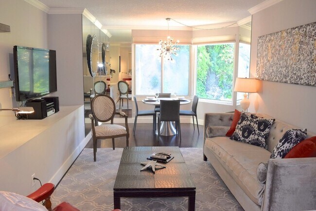 Building Photo - Mid-Term Occupancy, Telegraph Hill Furnished Condo- 1 Car Parking- 24 Hour Doorman - Fitness Center