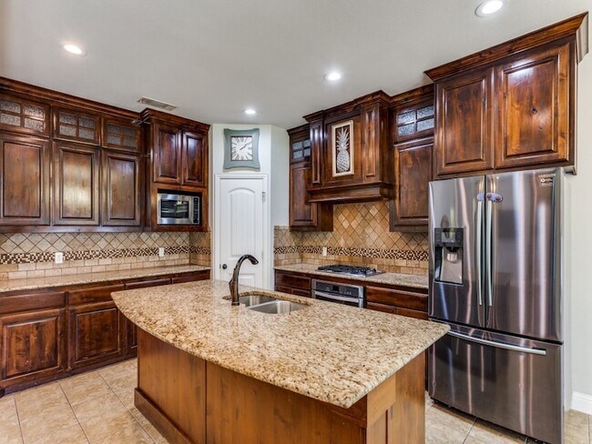 Building Photo - 10961 Silver Horn Dr