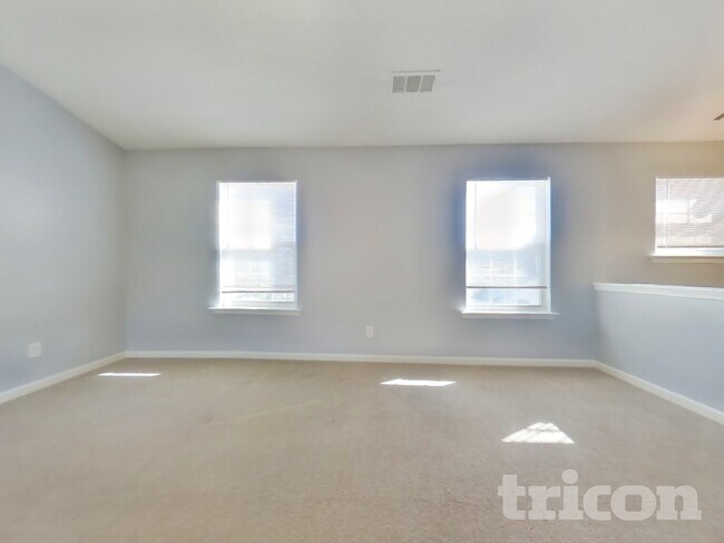 Foto del edificio - 245 Longview Dr