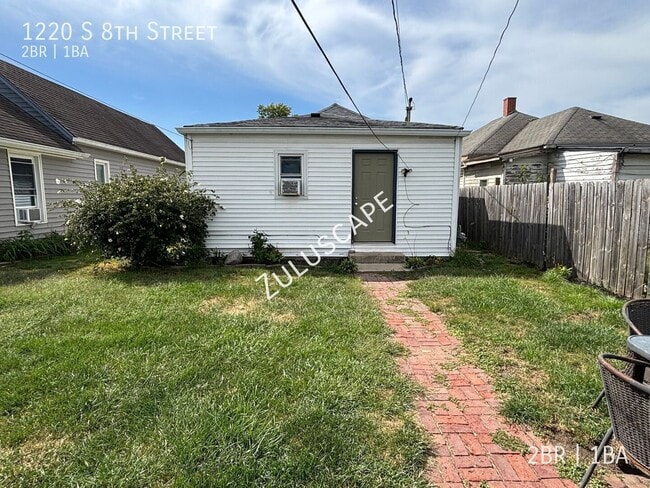 Building Photo - 1220 S 8th St
