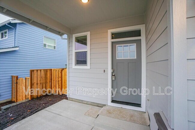 Building Photo - 2215 E Badger Wy