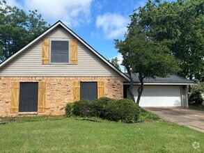 Building Photo - 3214 N Calais St