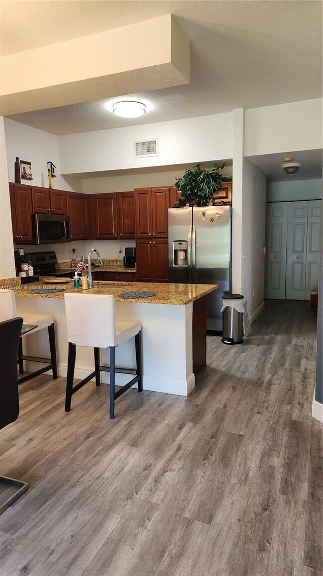 Building Photo - 3340 Palomino Dr