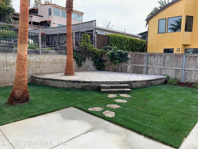 Foto del edificio - 3 br, 2 bath House - 55 East E St