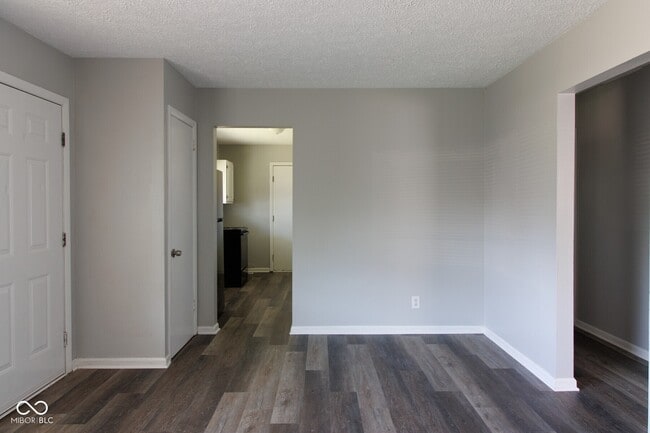 Building Photo - 2517 Villa Ave