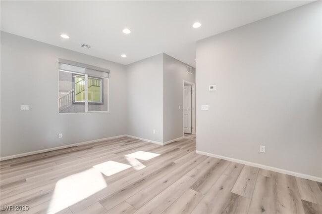 Building Photo - 8923 W Pebble Rd