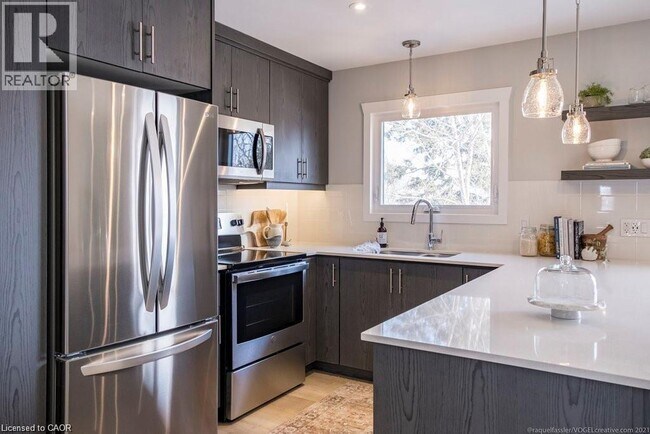 Photo du bâtiment - 225 E 24th St