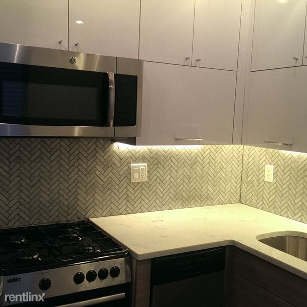 Foto del edificio - 1716 Summerfield St