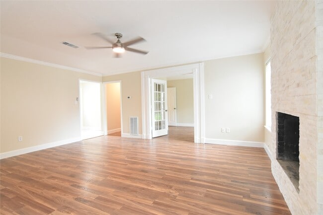 Building Photo - 13710 Ella Lee Ln