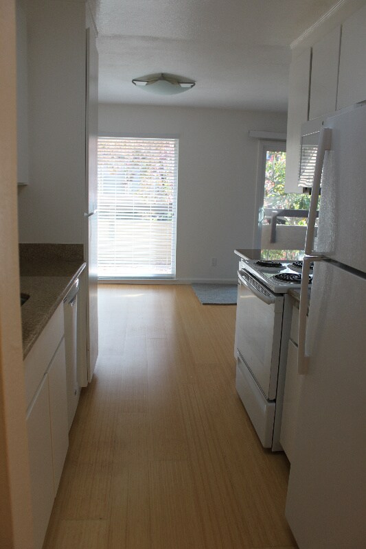 Building Photo - 310 Tradewinds Dr
