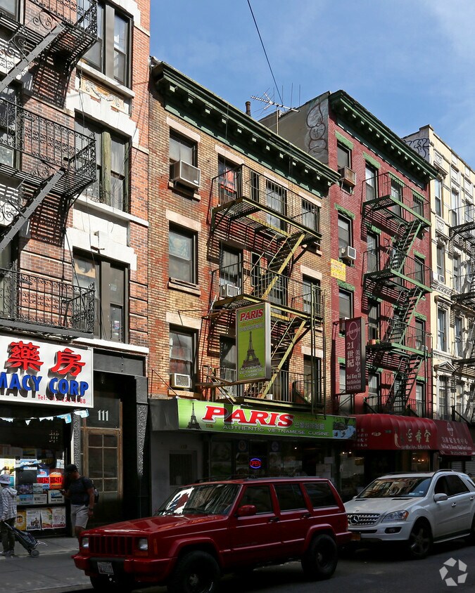 Building Photo - 113 Mott St