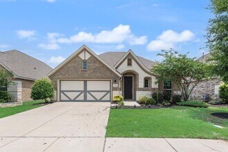 Building Photo - 1560 Seminole Dr