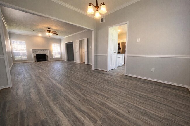 Foto del edificio - 16430 Elmwood Point Ln