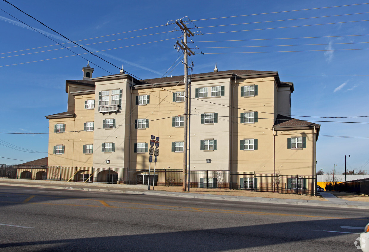 Foto del edificio - Yale Apartments