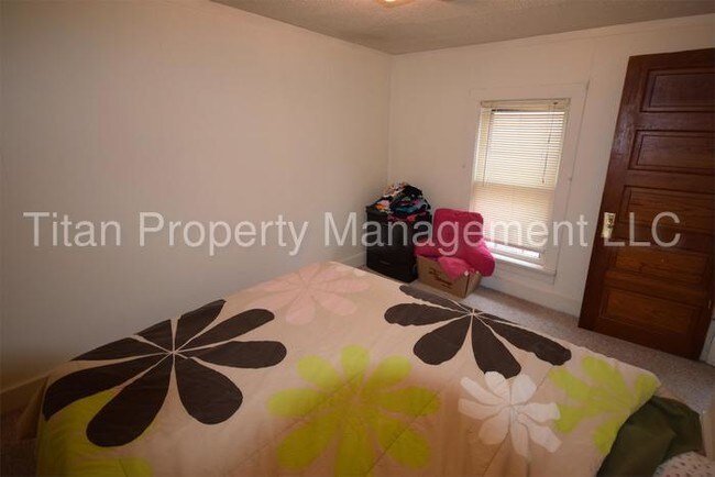 Building Photo - Affordable 1 Bedroom Upper