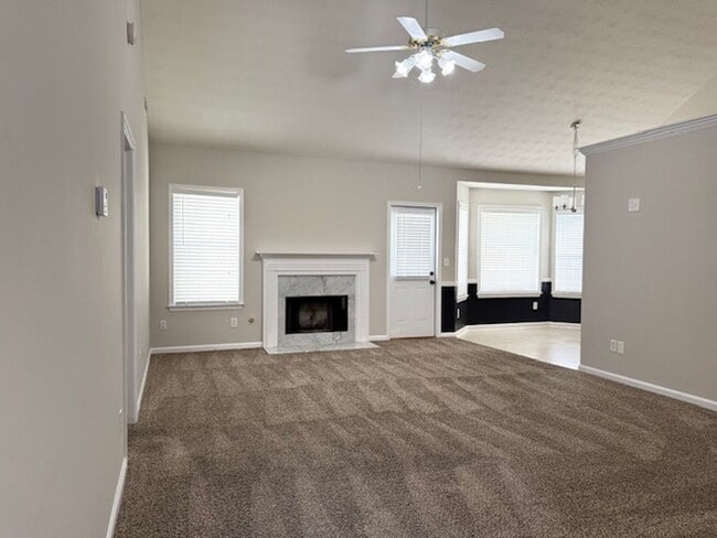 Building Photo - 2034 Elm Grove Ln