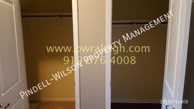 Foto del edificio - 1424 Van Page Boulevard
