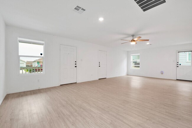 Foto del edificio - Cozy 3 Bed 2 Bath Home in Crescent Hill