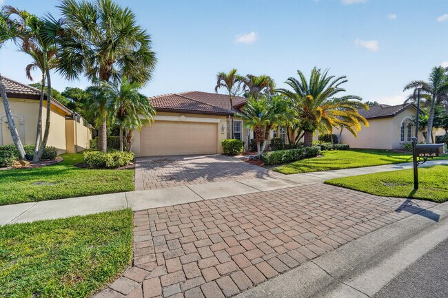 Building Photo - 854 SW St Tropez Ct