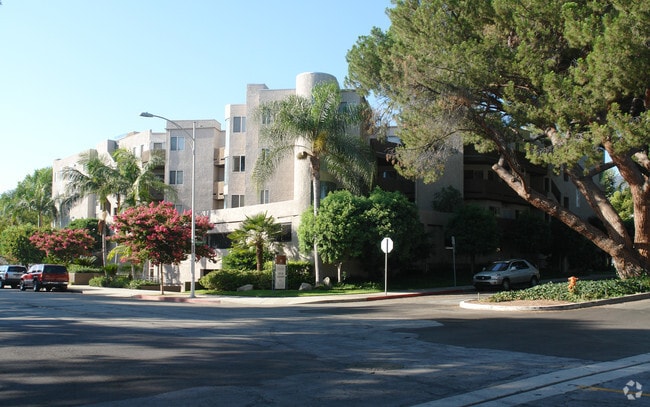 Building Photo - Bethany Towers