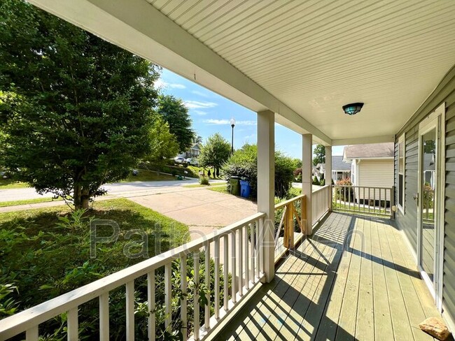Building Photo - 130 Warren Haynes Dr