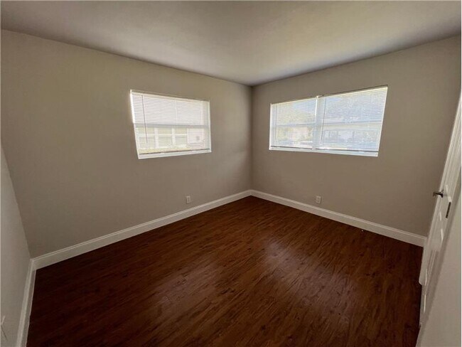 Foto del edificio - 825 3rd St