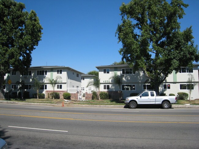 Building Photo - 4838 Hazeltine Ave