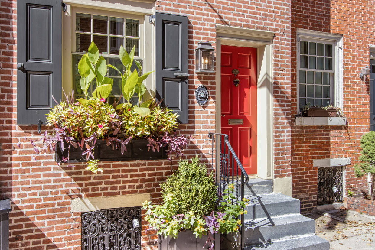 Front of Townhome - 426 S Camac St