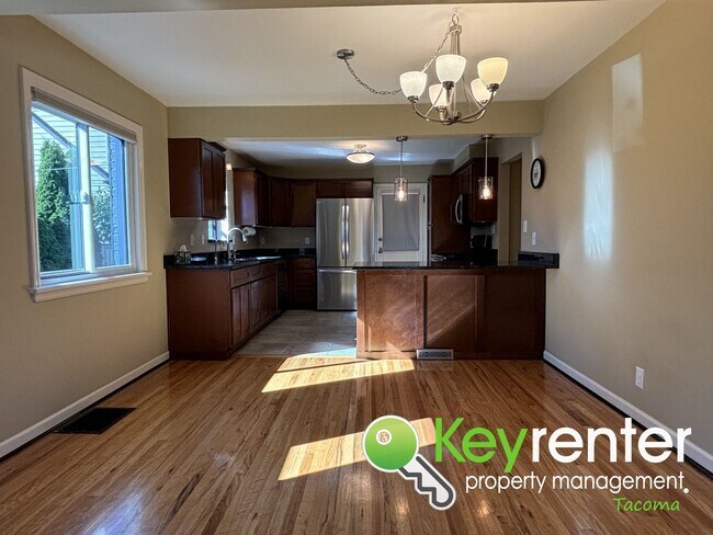 Foto del edificio - Classic North Tacoma Home with Character!