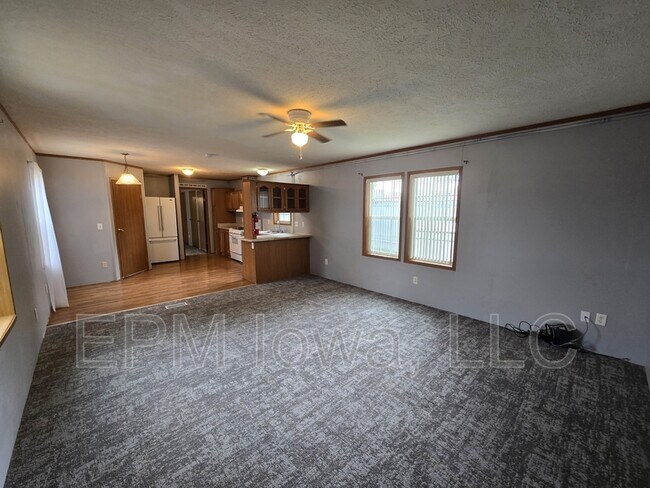 Foto del edificio - 700 W Ridgeway Ave