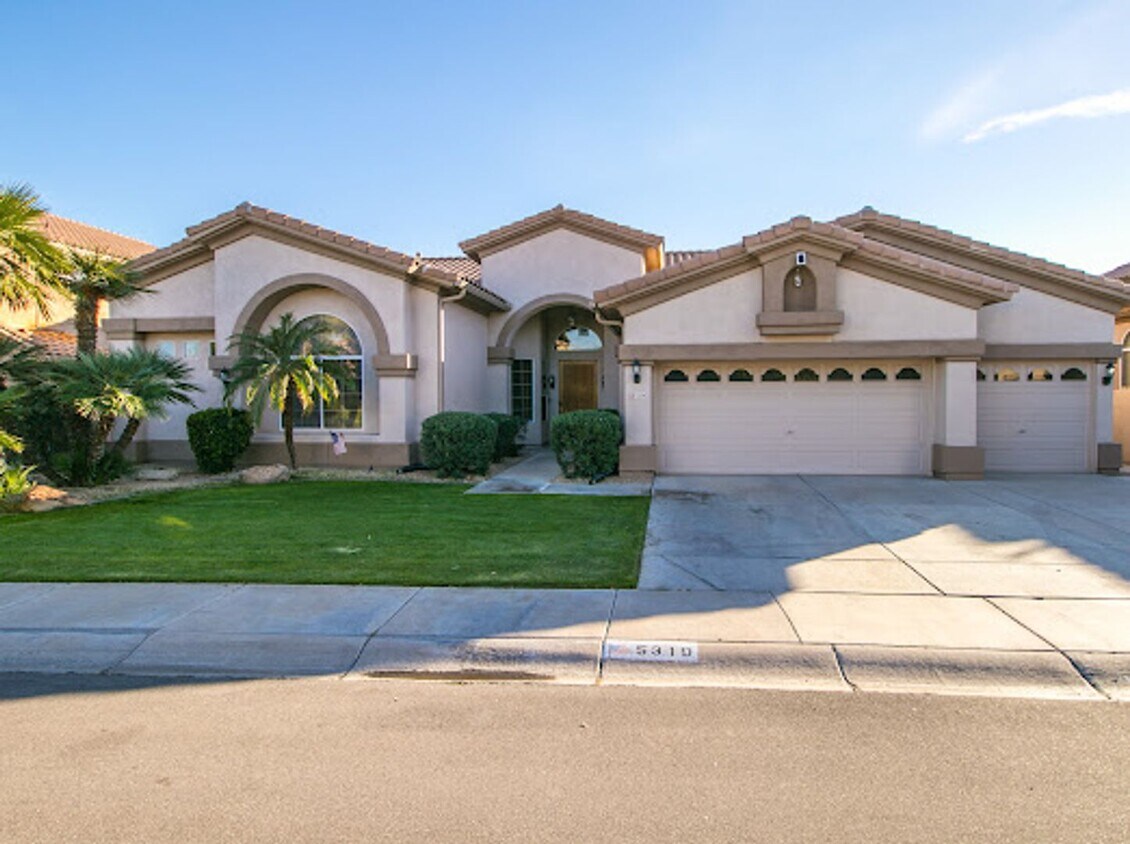 Stunning Scottsdale home with amazing pool... House Rental in