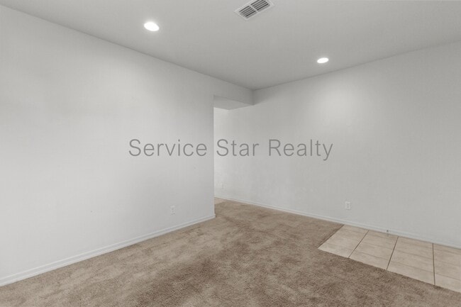 Building Photo - 9031 W San Juan Ave
