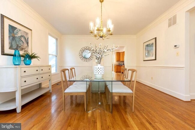 Foto del edificio - 6413 Wilson Ln