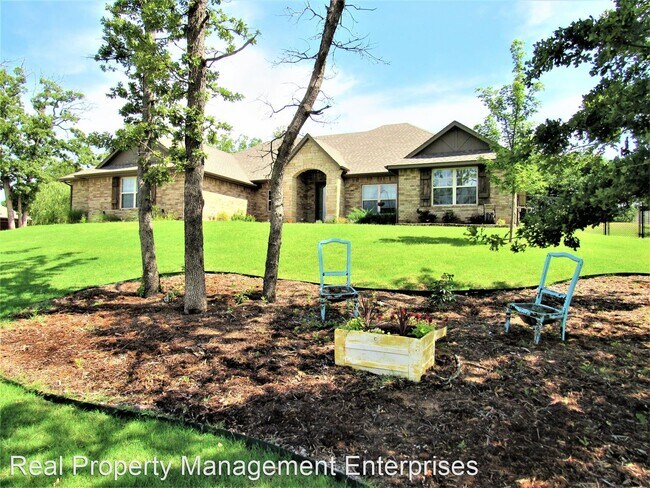 Foto del edificio - 4 br, 2.5 bath House - 15209 SE 58th St