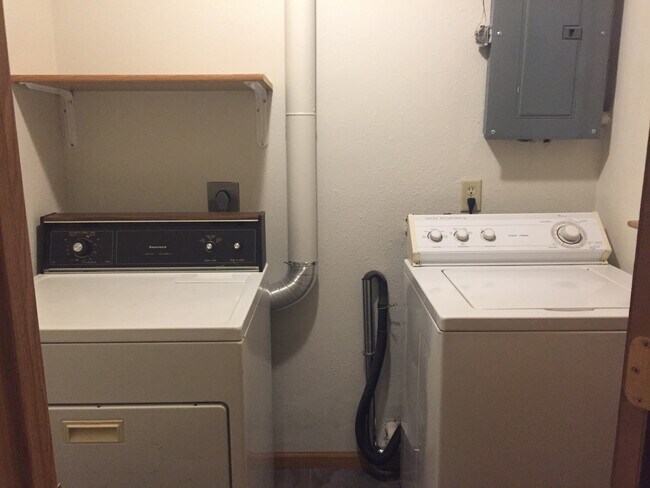 Laundry In Your Apartment - 804 20th St NW
