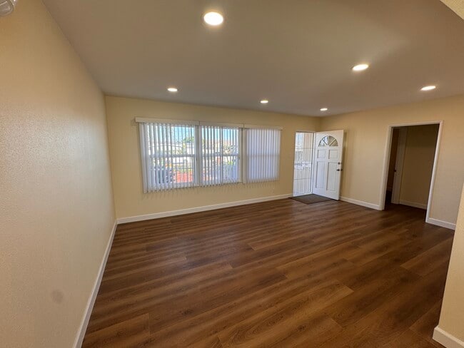 Foto del edificio - 15419 Cimarron Ave