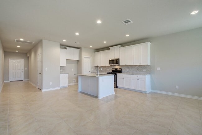 Building Photo - 1409 Eagle Ray St