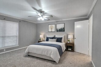 Building Photo - 5005 Georgi Ln