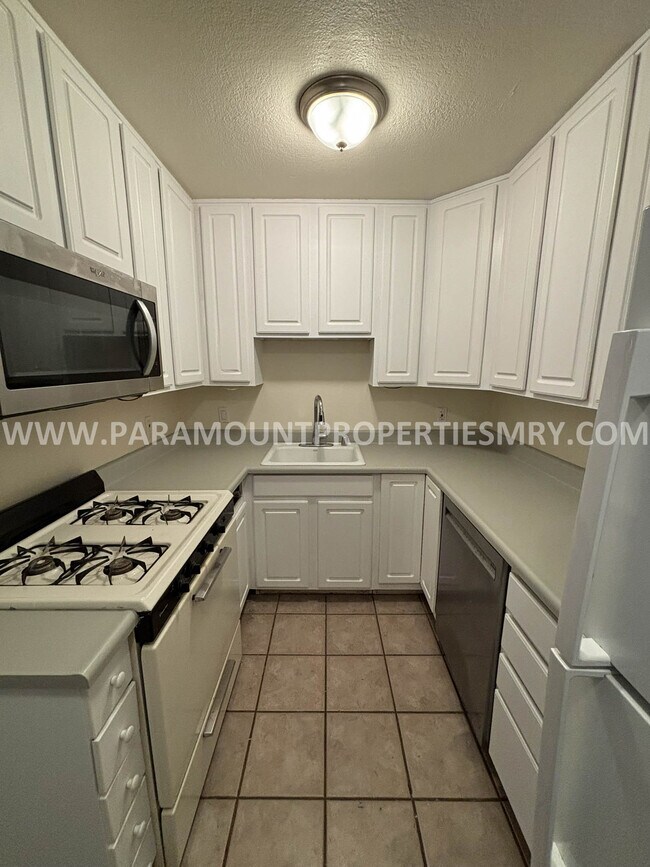 Foto del edificio - 500 Glenwood Cir