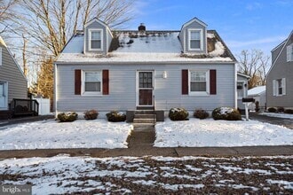 Building Photo - 23 W Upper Ferry Rd