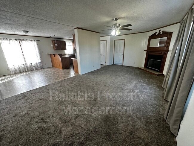 Building Photo - 87 Holly Branch Ln